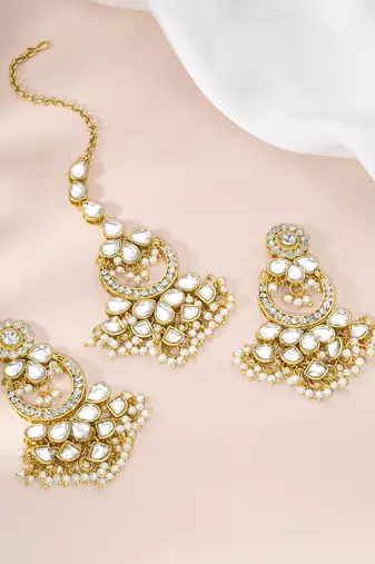 Women's faux kundan beaded maang tikka earrings set jewelry off white