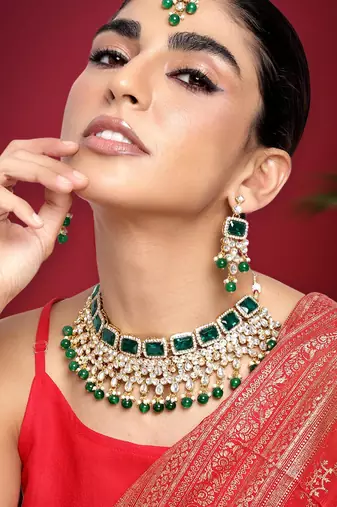 Women's green crystal choker necklace earring maang tikka bharatanatyam