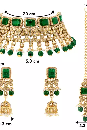 Women's green kundan studded choker necklace earrings maang tikka