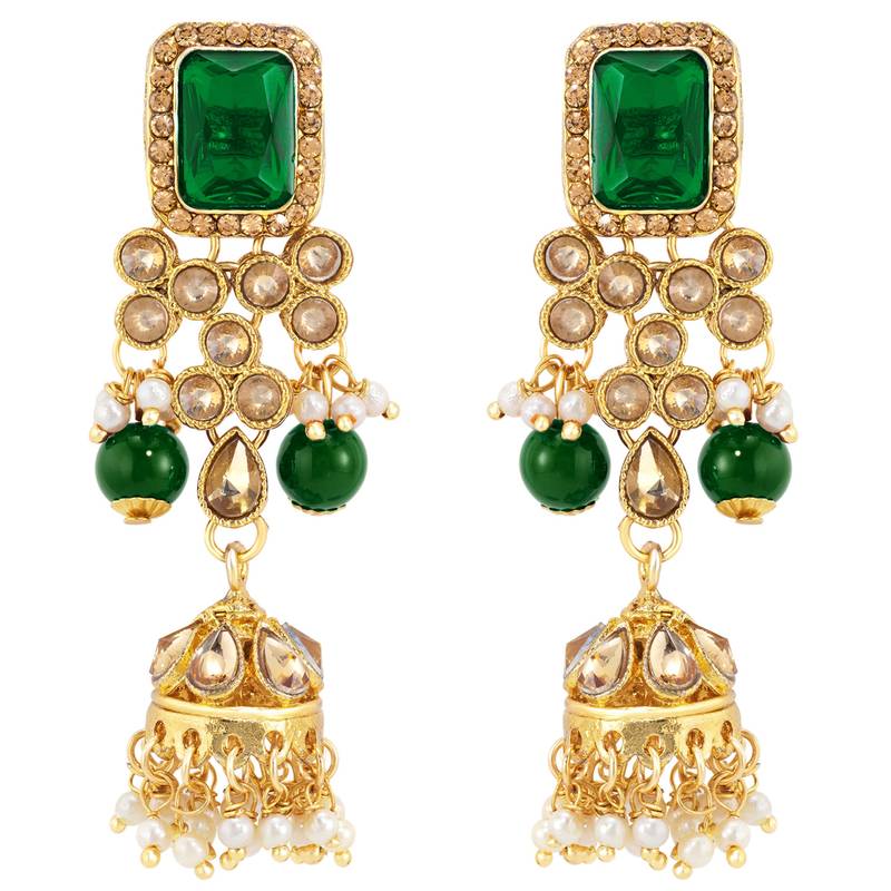 Women's green kundan studded choker necklace earrings maang tikka
