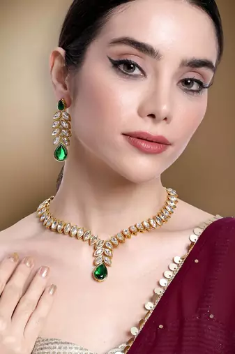Women's kundan maang tikka earrings necklace set bharatanatyam jewelry set