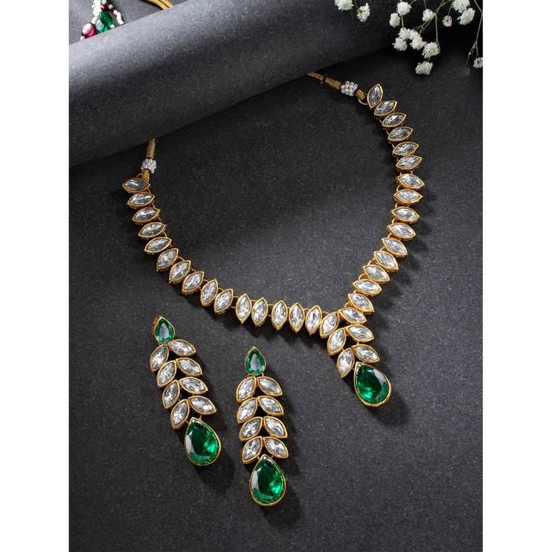 Women's kundan maang tikka earrings necklace set bharatanatyam jewelry set