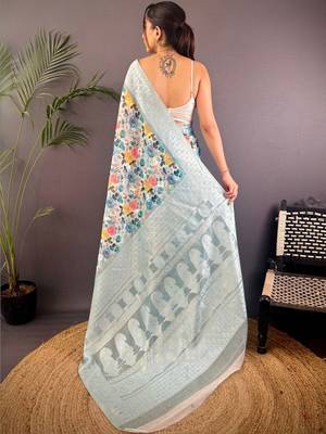 Multicolor floral zari silk blend handloom banarasi saree 3