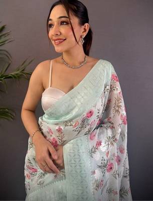 Sea green floral embroidered silk blend banarasi saree 4