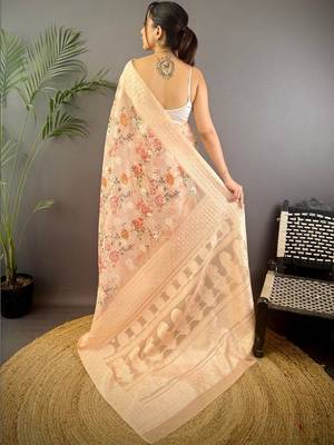 Peach floral zari silk blend handloom banarasi saree 3