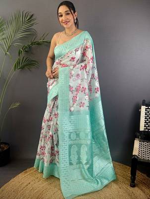 White floral zari silk blend handloom banarasi saree 1