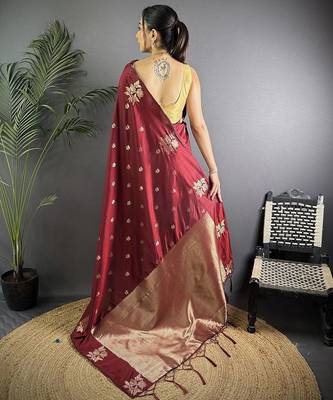 Maroon woven design zari saree 3