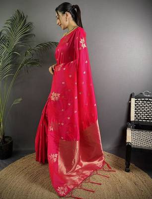 Magenta ethnic motifs woven design zari saree 2