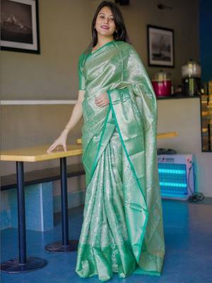 Green floral zari silk blend saree 1