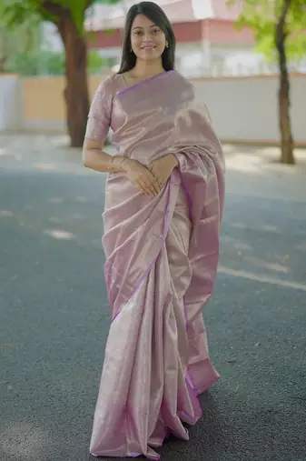 Lavender woven design zari silk blend handloom saree