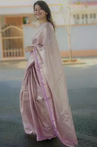 Lavender woven design zari silk blend handloom saree
