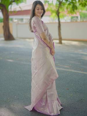 Lavender woven design zari silk blend handloom saree 3
