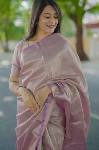 Lavender woven design zari silk blend handloom saree