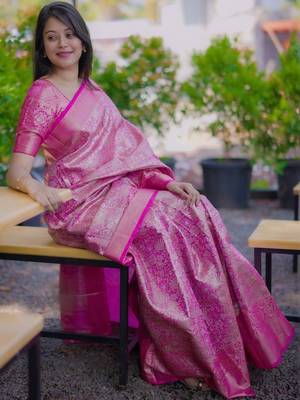 Pink woven design zari silk blend saree 1