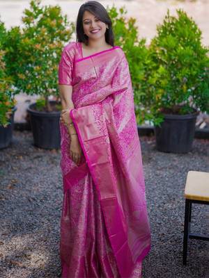 Pink woven design zari silk blend saree 3