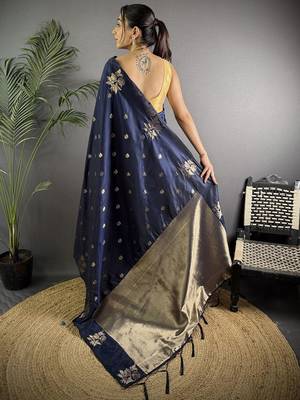 Navy blue woven design zari silk saree 3