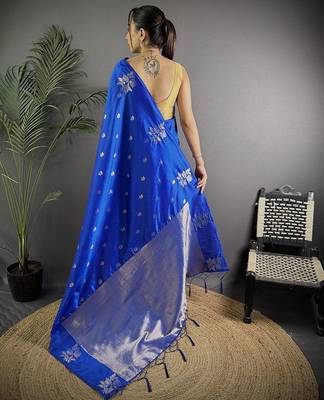 Navy blue woven design saree with blouse piece 3
