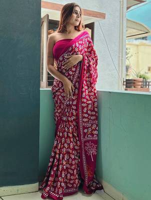Pink floral printed poly cotton saree 2