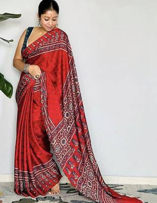 Red ethnic motifs satin block print saree 4