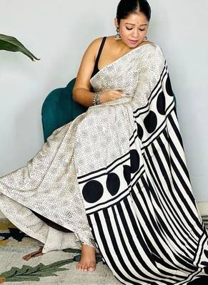 Off white ethnic motifs satin block print saree 2