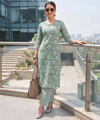 Green printed straight co-ords set for women 3