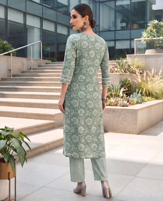 Green printed straight co-ords set for women 4