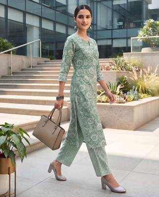 Green printed straight co-ords set for women 5