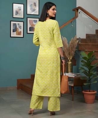 Yellow printed straight co-ords set for women 4