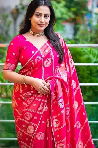 Pink pink woven design silk blend chanderi sarees