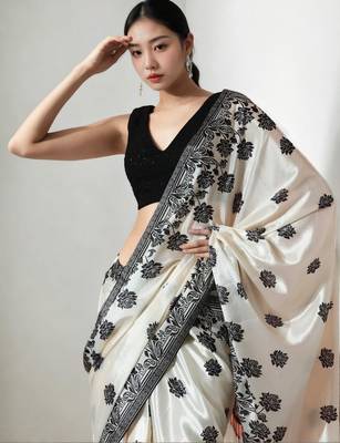 Cream floral silk blend saree 3