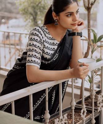 Black ethnic motifs silk blend block print saree 4