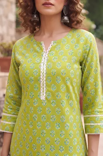 Green printed straight co-ords set for women
