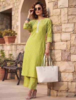 Green printed straight co-ords set for women 3