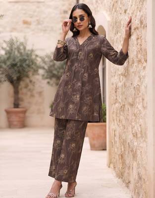 Brown printed straight co-ords set for women 3