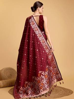 Maroon floral woven design saree with unstitched blouse piece 4