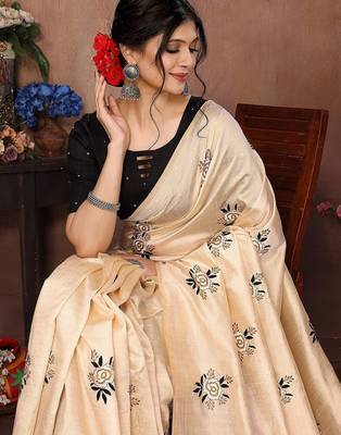 Cream floral embroidered organza saree 4