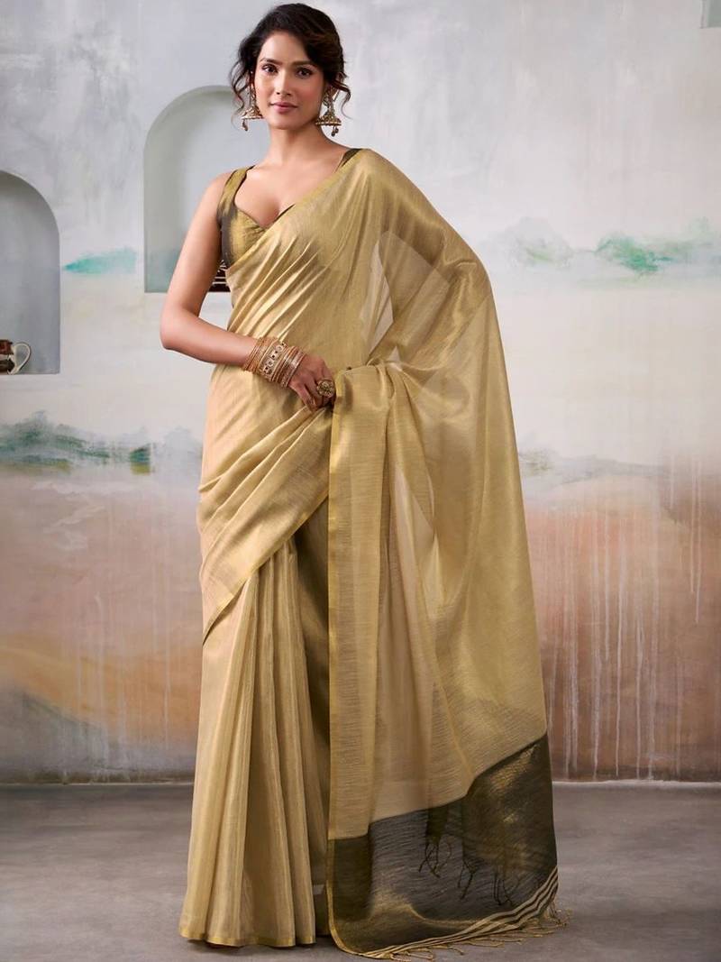 Beige colourblocked zari tissue saree with contrast blouse piece