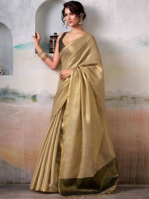 Beige colourblocked zari tissue saree with contrast blouse piece 3