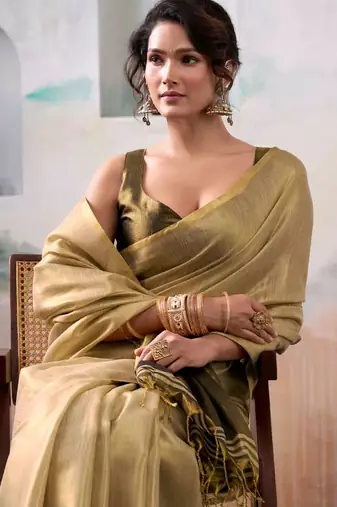 Beige colourblocked zari tissue saree with contrast blouse piece