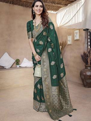 Green woven design zari banarasi saree with unstitched blouse piece 4