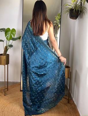 Teal embellished embroidered silk blend saree 3
