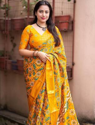 Yellow kalamkari printed woven design zari saree 2