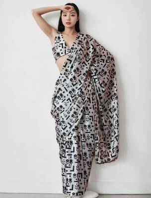 White floral silk blend saree 1