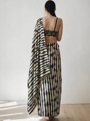 Cream striped silk blend saree 3