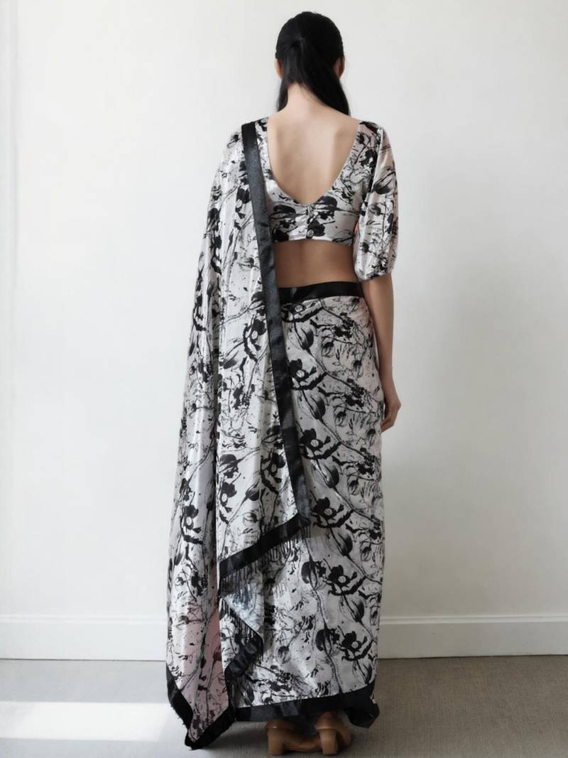 White floral print monochrome saree with unstitched blouse piece