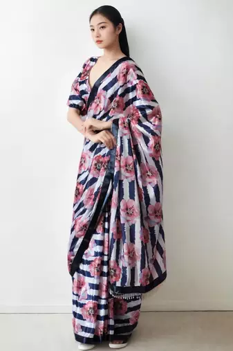 Pink floral print saree with unstitched blouse piece