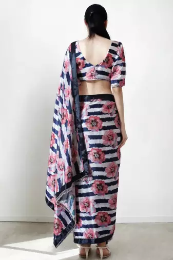 Pink floral print saree with unstitched blouse piece