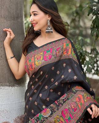 Black ethnic motifs pashmina saree 3