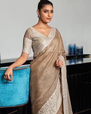 Beige woven design zari saree 2