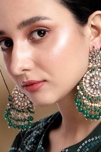 Gold-plated kundan pearl classic drop earrings